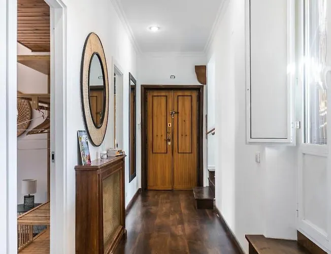 Luxury Penthouse In Trastevere Rome