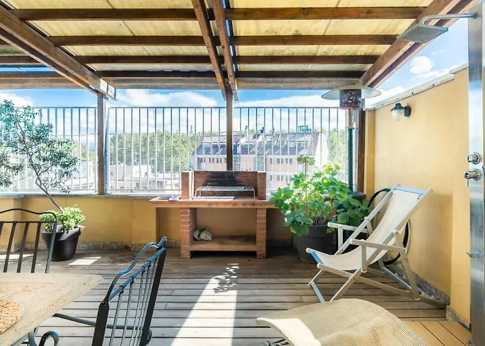 Luxury Penthouse In Trastevere Rome